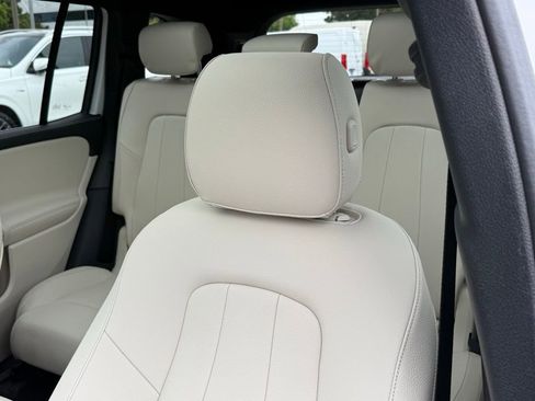 New 2026 Mercedes-Benz GLB 250 image 3