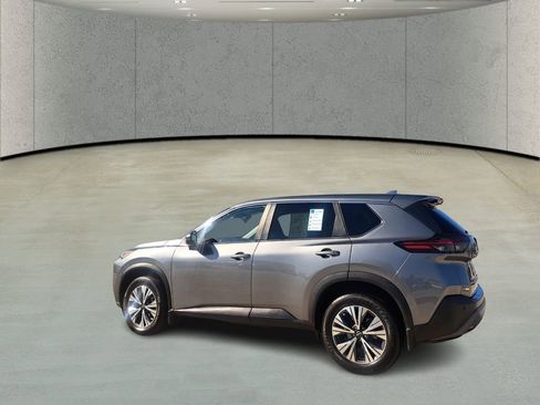 Used 2022 Nissan Rogue SV image 7