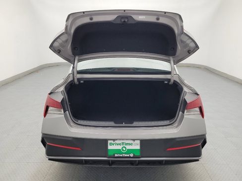 Used 2024 Hyundai Elantra SEL image 29