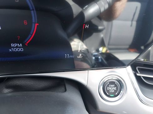 New 2026 Chevrolet Trax LT w/ LT Convenience Package FWD image 19