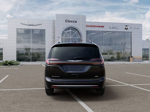 New 2026 Chrysler Pacifica Pinnacle AWD/4WD image 7