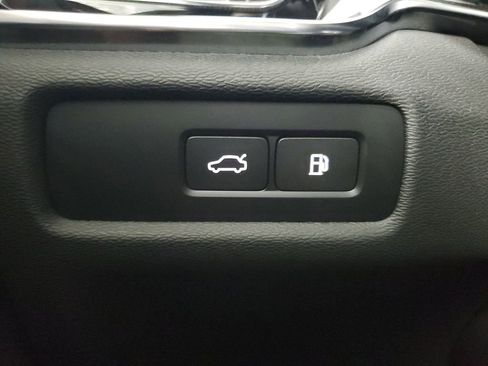 Used 2024 Volvo V60 T8 Polestar w/ Protection Package Premier image 37