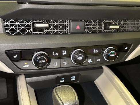 Used 2025 Honda Accord SE image 23