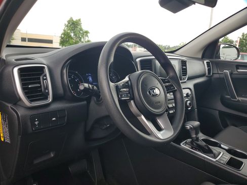 Used 2020 Kia Sportage LX AWD/4WD image 14