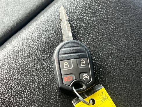 Used 2016 Ford F250 XLT w/ XLT Premium Package image 25