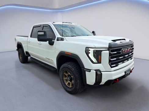 Used 2024 GMC Sierra 2500 AT4 w/ AT4 Premium Plus Package AWD/4WD image 8