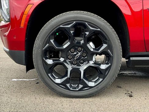 New 2026 Chevrolet Tahoe High Country AWD/4WD image 11