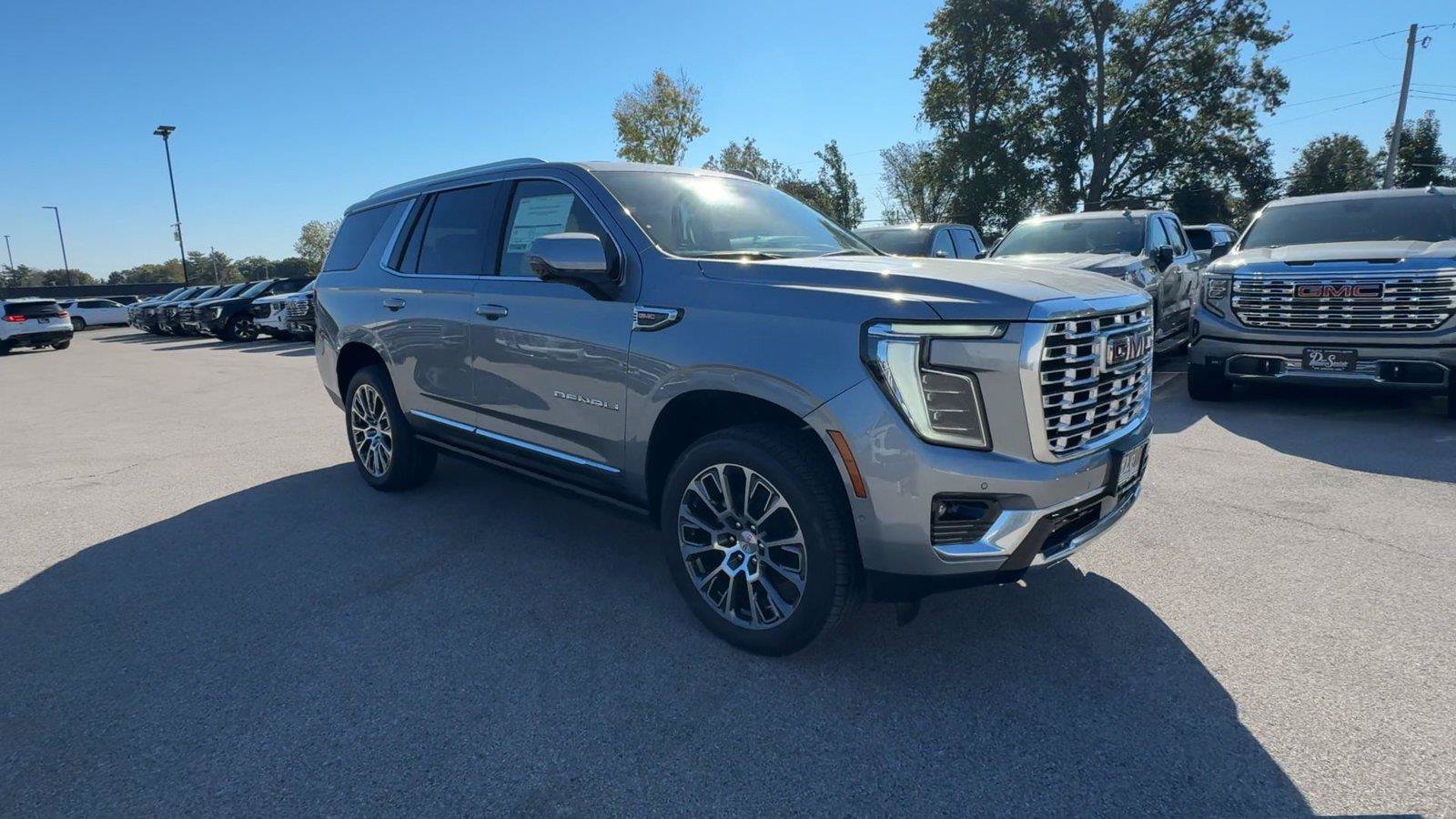 New 2027 GMC Yukon Denali w/ Denali Reserve Package AWD/4WD image 3