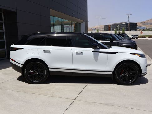 Used 2024 Land Rover Range Rover Velar S AWD/4WD image 5