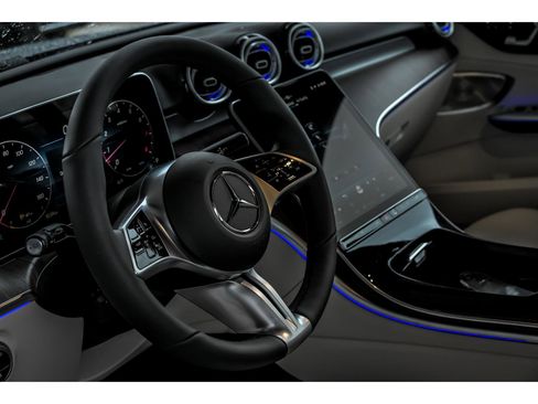 New 2026 Mercedes-Benz C 300 4MATIC Sedan image 12