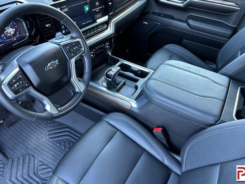 Used 2023 Chevrolet Silverado 1500 LT Trail Boss w/ LT Trail Boss Premium Package AWD/4WD image 10