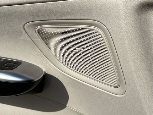 New 2025 Mercedes-Benz C 300 4MATIC Sedan image 34