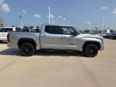 Used 2024 Toyota Tundra Limited AWD/4WD image 7