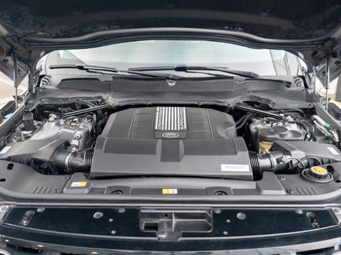 Used 2020 Land Rover Range Rover HSE image 40