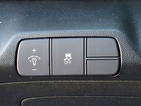 Certified 2025 Hyundai Elantra Sport image 26