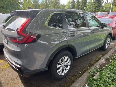 Used 2025 Honda CR-V LX image 3