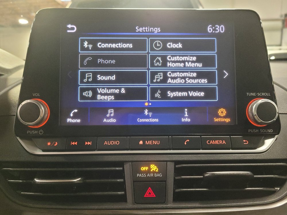 Used 2024 Nissan Altima 2.5 SV FWD image 25