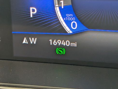 Used 2025 Volkswagen Jetta SE w/ Sunroof Package FWD image 25
