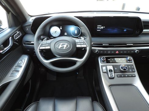 Used 2025 Hyundai Palisade Calligraphy AWD/4WD image 16