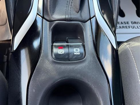 Used 2021 Toyota Corolla SE w/ Special Edition FWD image 34