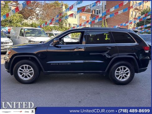 Used 2020 Jeep Grand Cherokee Laredo image 7