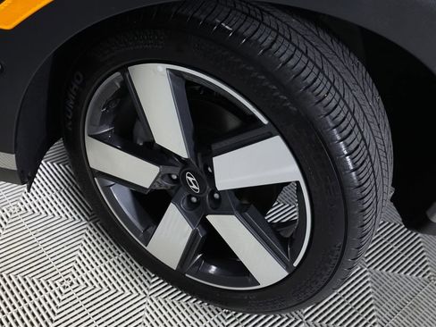 Used 2025 Hyundai Santa Fe Limited image 48