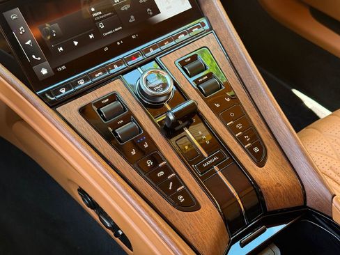 Used 2024 Aston Martin DB12 Coupe RWD image 37