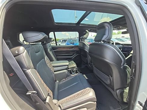 Used 2025 Jeep Grand Cherokee L Summit w/ Obsidian Package AWD/4WD image 54