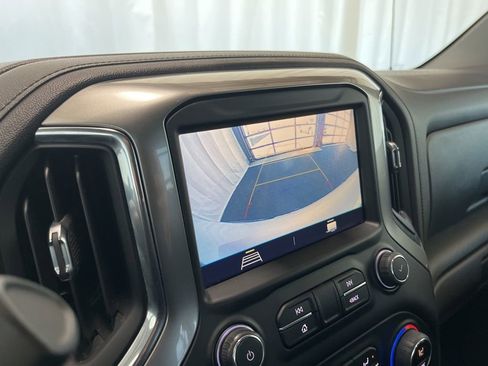 Used 2022 Chevrolet Silverado 1500 LT image 12