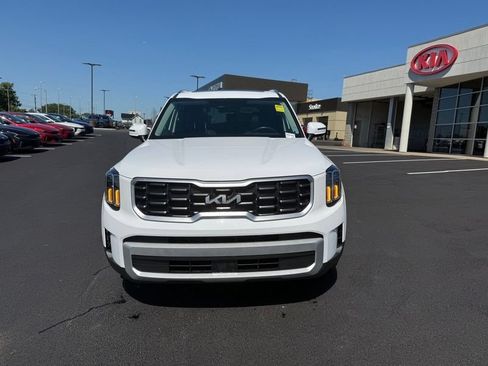 Certified 2024 Kia Telluride S w/ S Sunroof Package AWD/4WD image 2