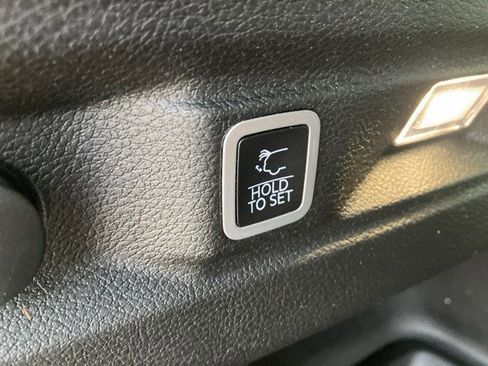 Used 2025 Jeep Grand Cherokee L Altitude image 26