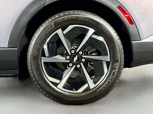 New 2026 Chevrolet Equinox EV LT image 30