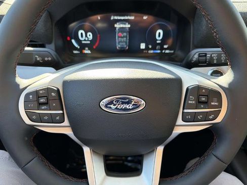 Certified 2025 Ford Explorer Active RWD image 21