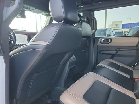 Certified 2024 Ford Bronco Wildtrak AWD/4WD image 15
