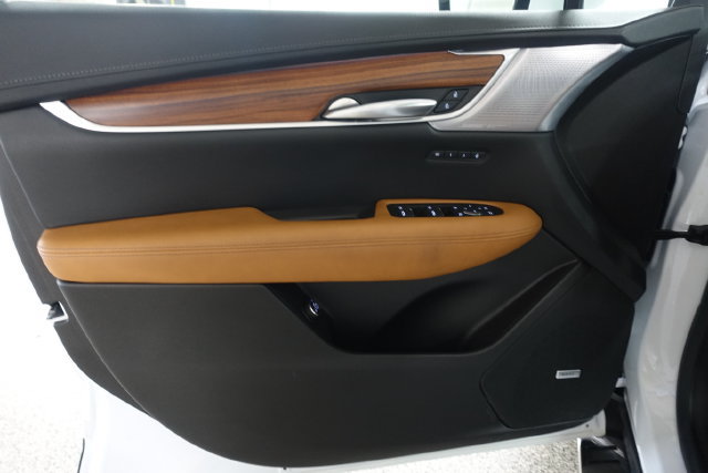 Used 2024 Cadillac XT5 Premium Luxury AWD/4WD image 9