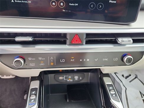 New 2026 Kia Sorento SX image 25