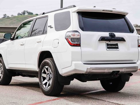 Used 2023 Toyota 4Runner TRD Off-Road Premium image 6