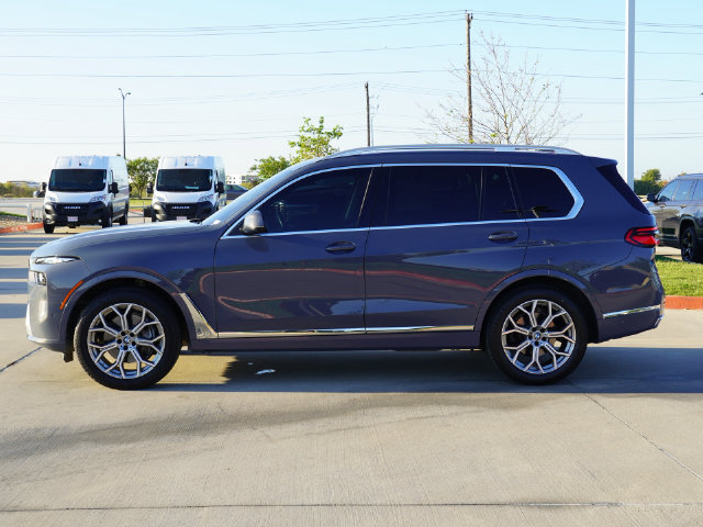 Used 2024 BMW X7 xDrive40i AWD/4WD image 3