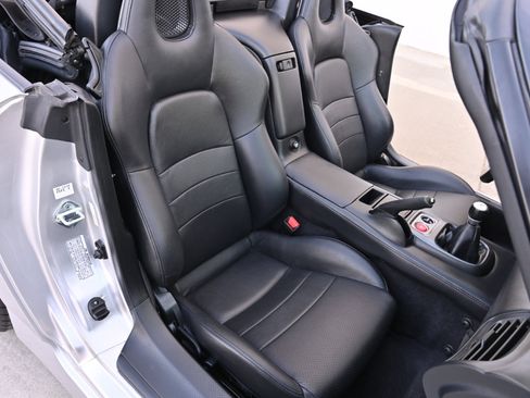 Used 2002 Honda S2000 image 19