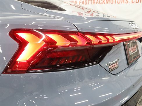 Used 2023 Audi e-tron GT Prestige AWD/4WD image 9