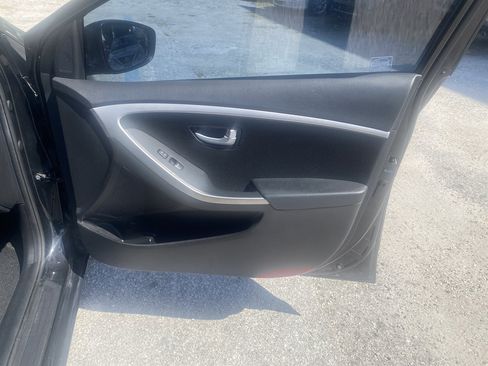 Used 2014 Hyundai Elantra GT FWD image 12