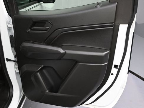 Used 2024 Chevrolet Colorado W/T RWD image 9