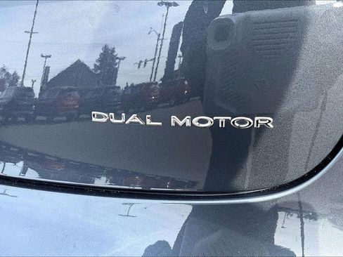Used 2022 Tesla Model 3 Long Range AWD/4WD image 8
