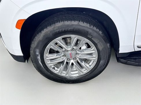 Used 2024 GMC Yukon XL SLT w/ SLT Luxury Package image 26