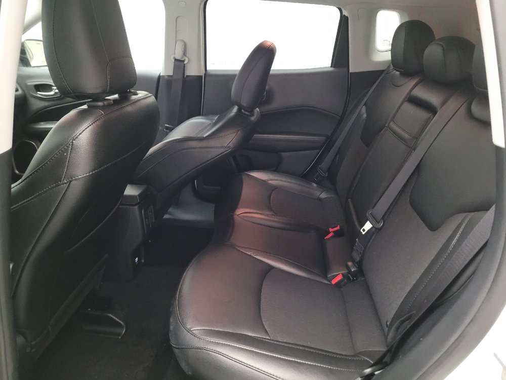 Used 2020 Jeep Compass Latitude FWD image 18