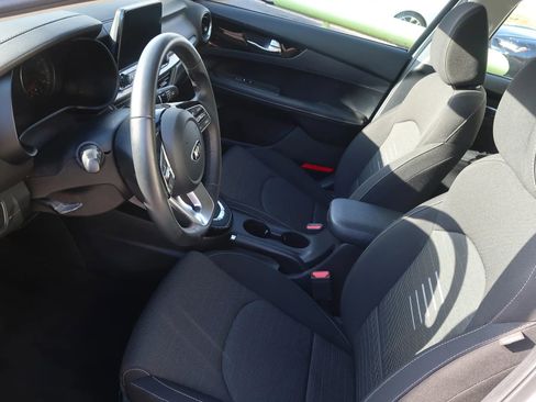 Used 2019 Kia Forte S image 16