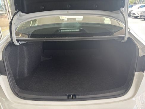 Used 2025 Toyota Corolla LE FWD image 32