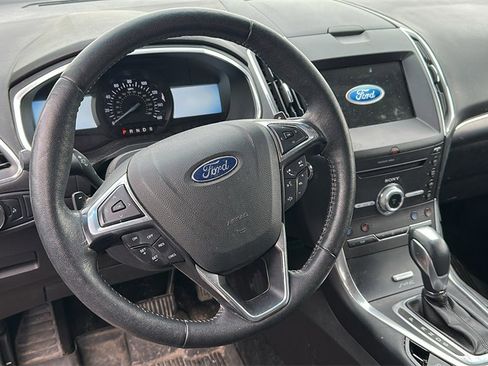 Used 2017 Ford Edge Titanium w/ Equipment Group 301A image 9