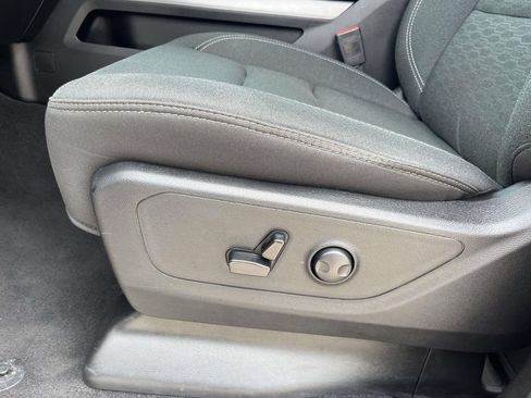 Used 2025 RAM 1500 Big Horn AWD/4WD image 17
