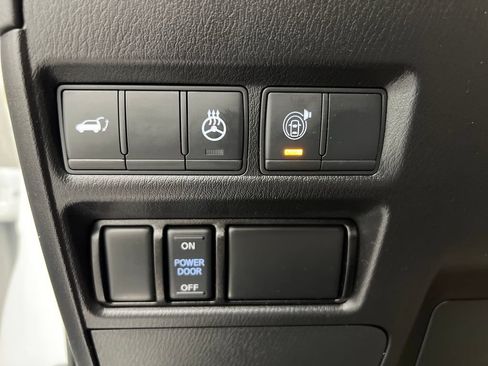 Used 2022 Nissan Armada Platinum w/ Captain's Chairs Package RWD image 63